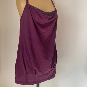 Lululemon sz 8  C.Y.B. Tank in Plum / Wee Are From Space September Plum EUC
